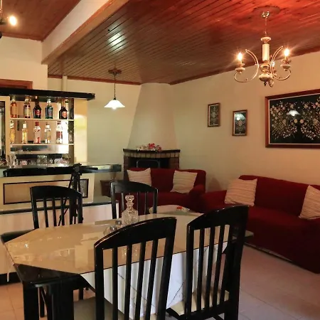 Stathis & Maria's Traditional House *