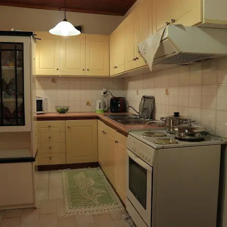 Stathis & Maria's Traditional House * Katokhórion